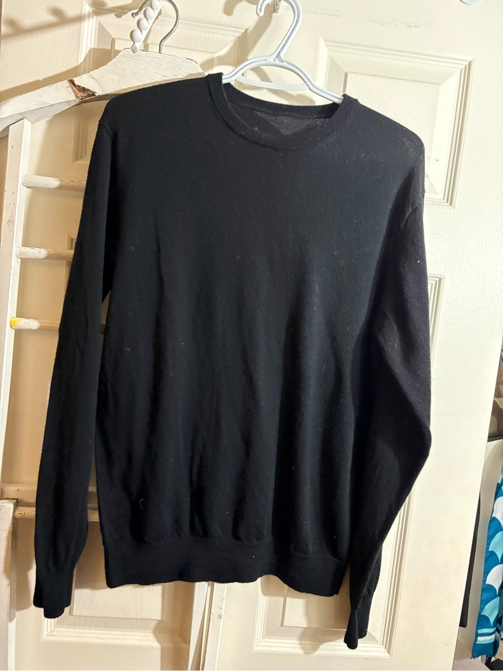 Eddie Bauer 100 % wool Black Crewneck Sweater